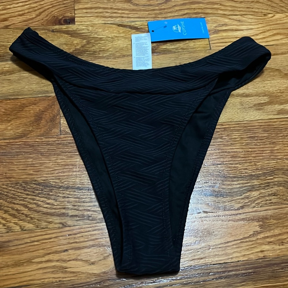 Brand new never worn with tags cupshe black textured design high thigh bikini